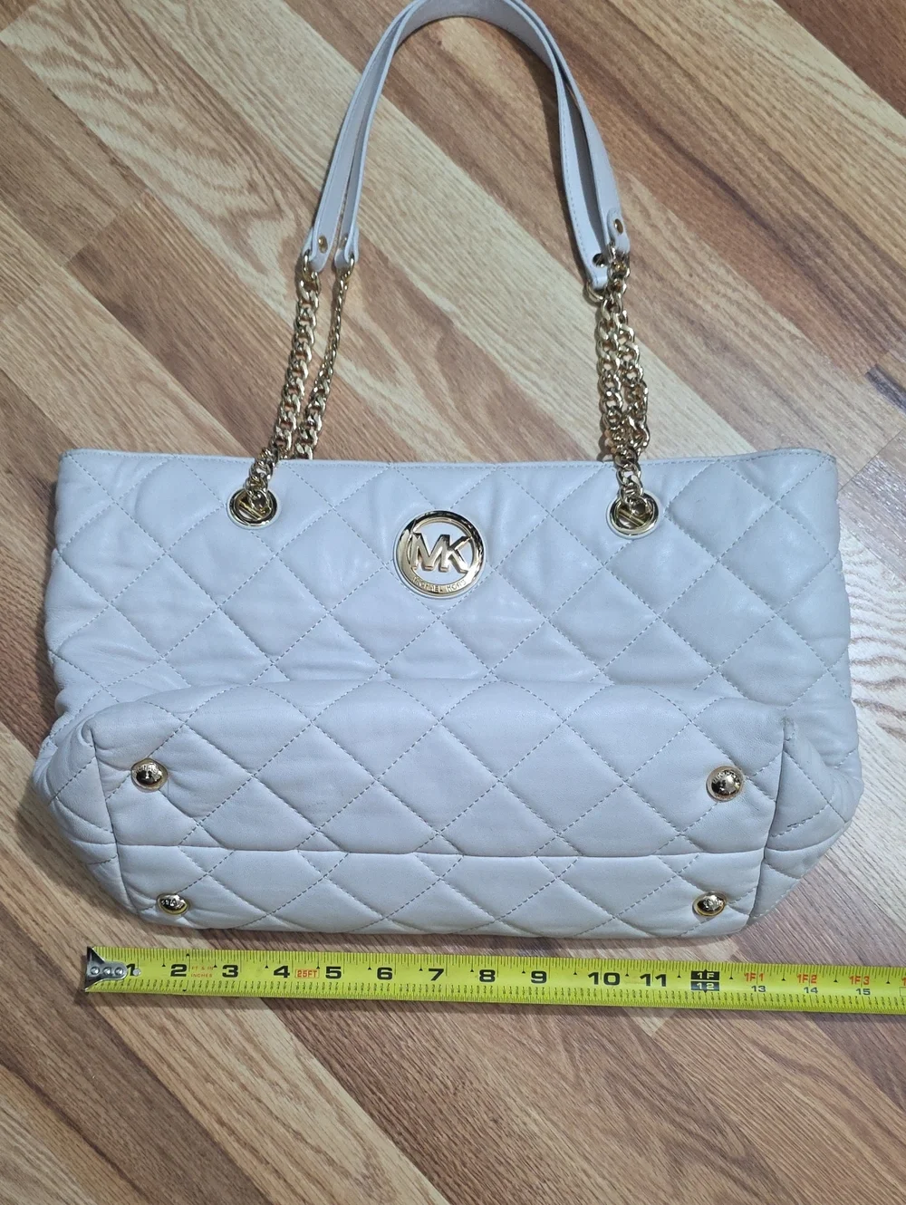Micheal Kors Fulton Quilted Leather Tote White / Gold Hardware